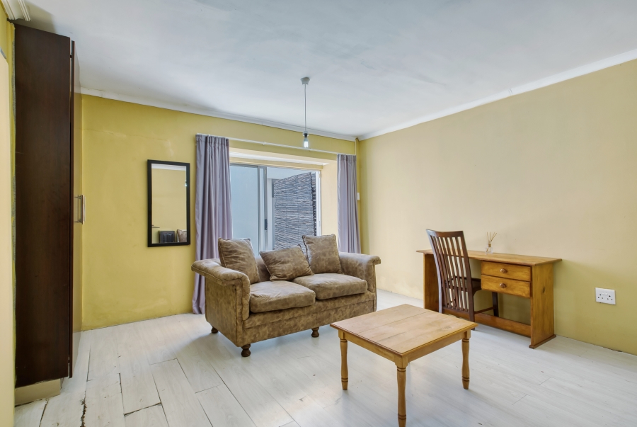 6 Bedroom Property for Sale in Summerstrand Eastern Cape